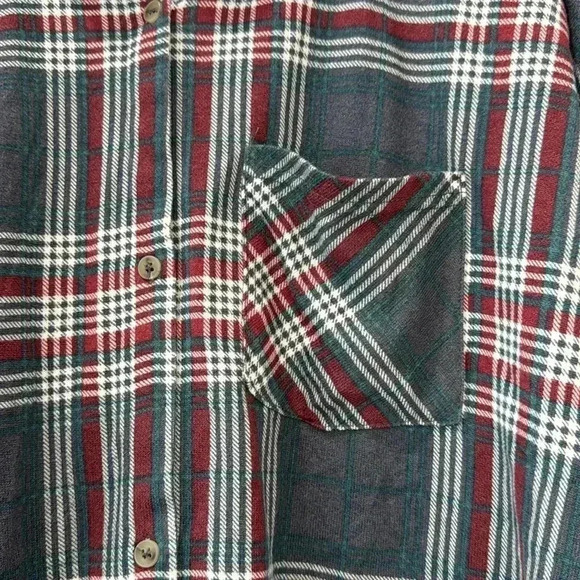 Eden & Olivia Women's Plaid Button-Down Crop Shirt - Size M - Picture 3 of 12